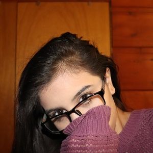 Meet your Posher, Ava